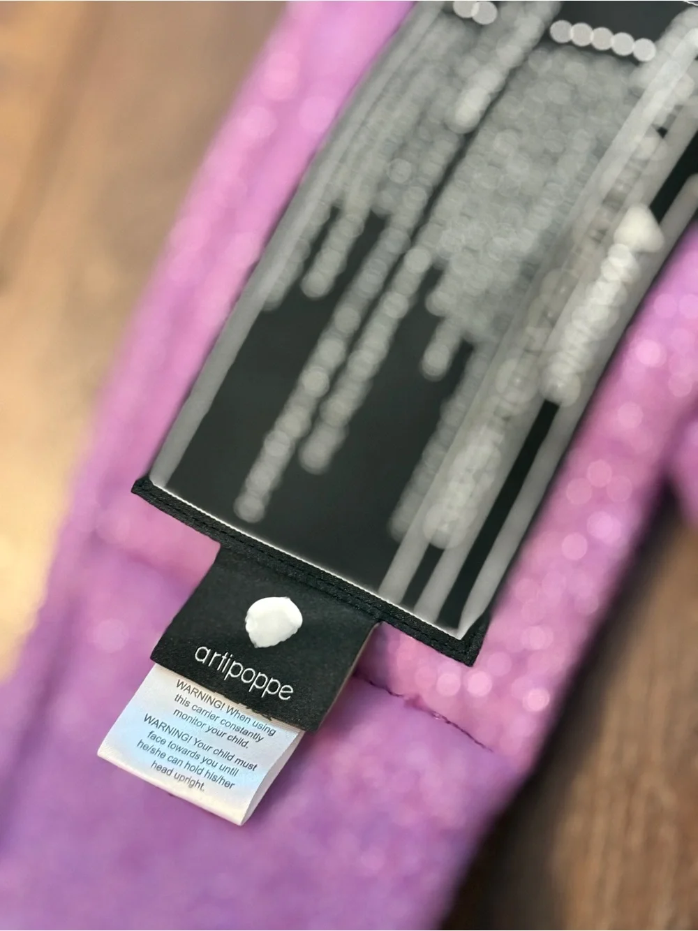 BNIB Artipoppe Berry zeitgeist carrier